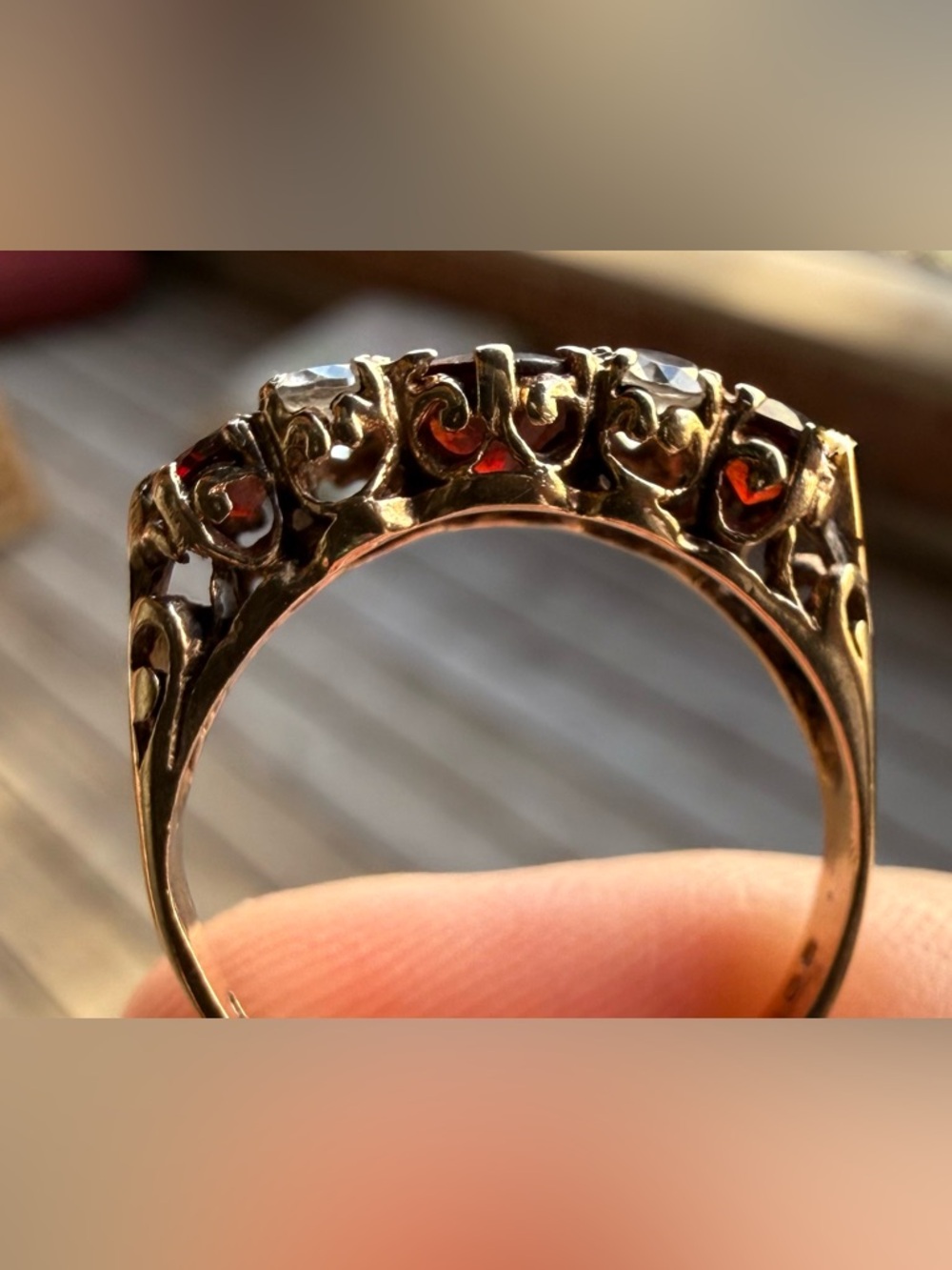 Vintage Garnet and White Topaz Ring - 9k yellow gold - Picture 2 of 3